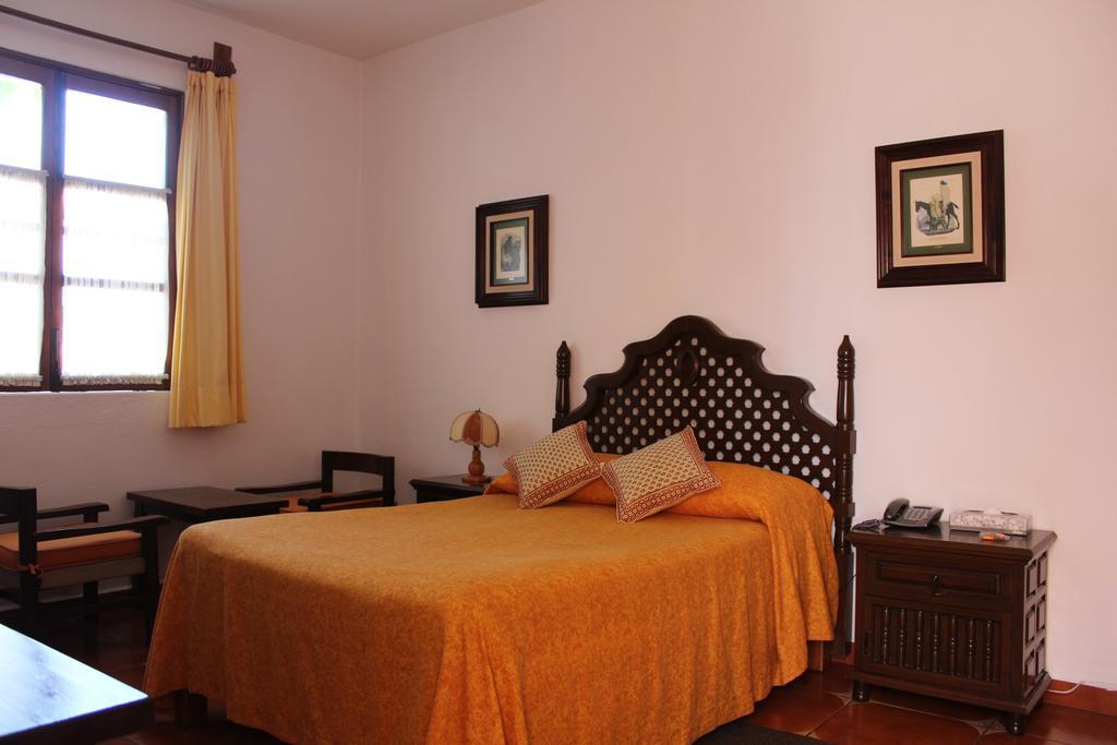 Hotel La Plaza De Tequisquiapan Exterior foto